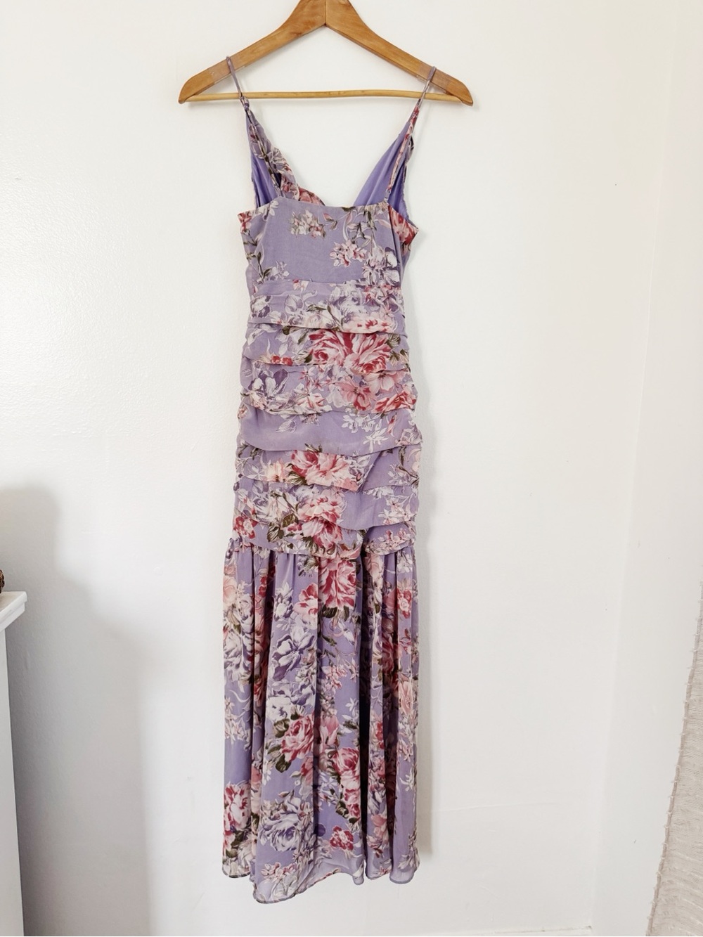 Astr Ruched Ruffle Maxi Dress
Size XS Nwot - Picture 8 of 11